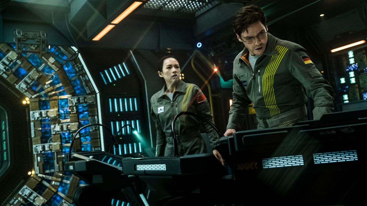 Cloverfield Paradox 03