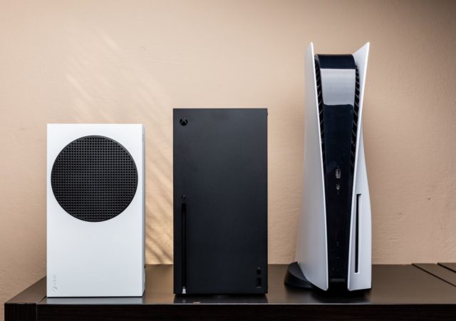playstation 5 xbox series size comparison